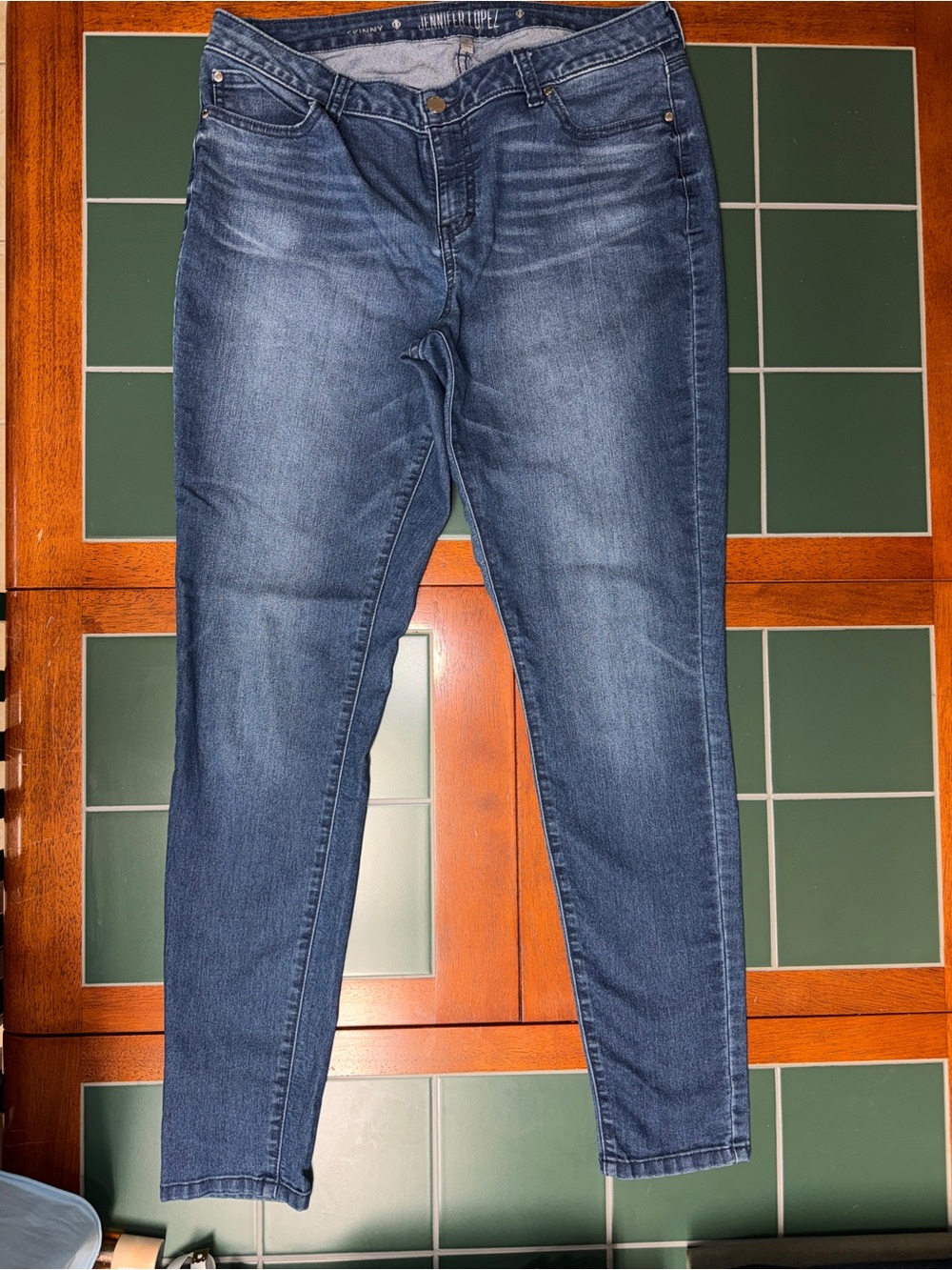 Jennifer Lopez Women's Mid Rise Skinny Jeans Blue size 12